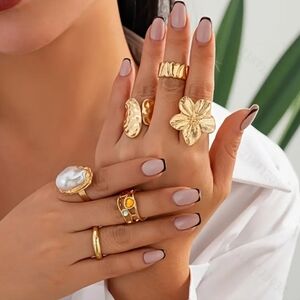 6 Pcs Hammered Gold Rings